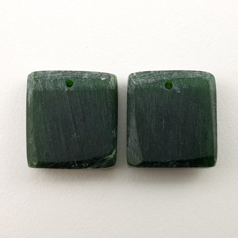 Nefryt para kaboszonów z dziurką 15x14 mm nr P14 Nefryt para kaboszonów z dziurką 15x14 mm nr P14