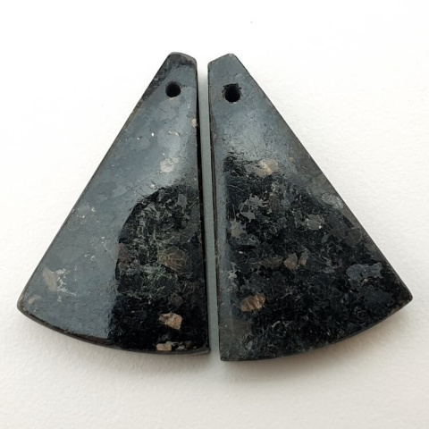 Nuummit pair of cabochons with hole 25x16 mm no P305 Nuummit pair of cabochons with hole 25x16 mm no P305