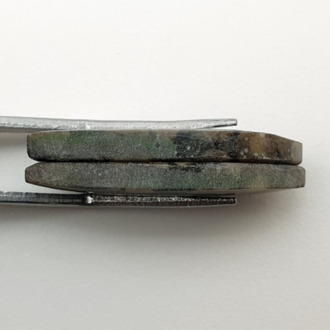 Wariolit para kaboszonów z dziurką 29x12 mm nr P259 Wariolit para kaboszonów z dziurką 29x12 mm nr P259