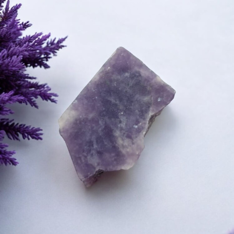 Lepidolite cut raw 22x16 mm No 87 Lepidolite cut raw 22x16 mm No 87