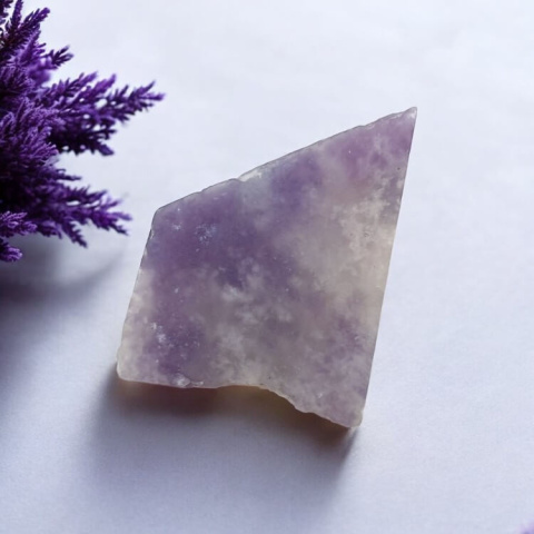 Lepidolite cut raw 22x17 mm No 88 Lepidolite cut raw 22x17 mm No 88
