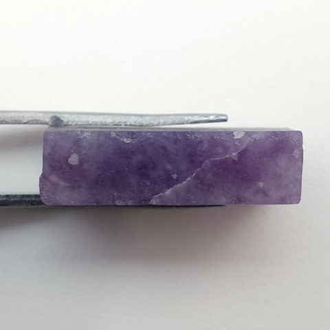 Lepidolit cięty surowy 24x13 mm nr 48 Lepidolit cięty surowy 24x13 mm nr 48