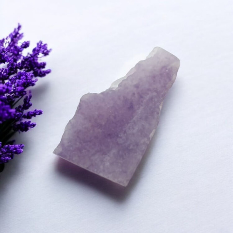 Lepidolite cut raw 25x15 mm No 21 Lepidolite cut raw 25x15 mm No 21