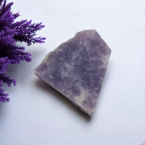Lepidolite cut raw 25x26 mm No 63 Lepidolite cut raw 25x26 mm No 63
