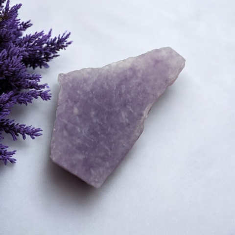 Lepidolite cut raw 26x17 mm No 100 Lepidolite cut raw 26x17 mm No 100