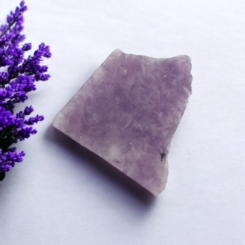 Lepidolite cut raw 28x26 mm No 44 Lepidolite cut raw 28x26 mm No 44