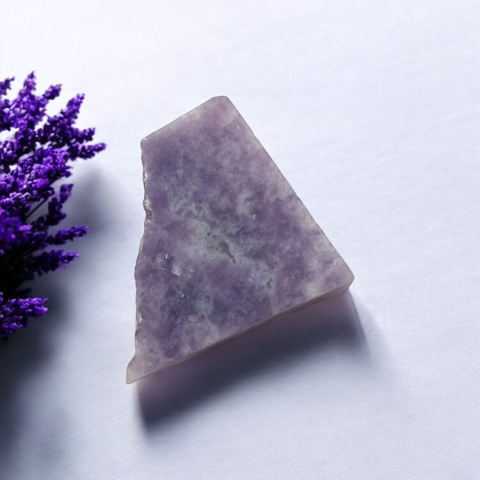 Lepidolite cut raw 28x27 mm No 35 Lepidolite cut raw 28x27 mm No 35