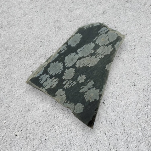 Snow obsidian cut raw 28x22 mm no 2 Snow obsidian cut raw 28x22 mm no 2