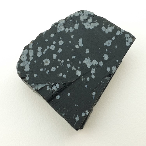 Snow obsidian cut raw 31x22 mm no 18 Snow obsidian cut raw 31x22 mm no 18