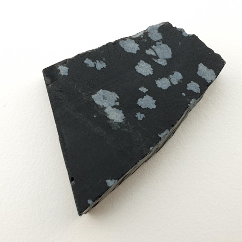 Cut snow obsidian raw 32x21 mm No 26 Cut snow obsidian raw 32x21 mm No 26
