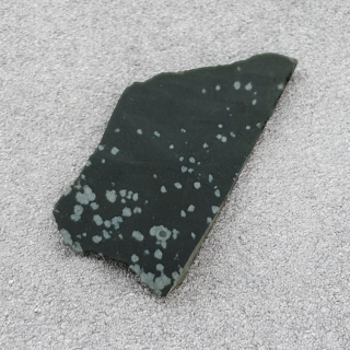 Snow obsidian cut raw 36x19 mm no 25