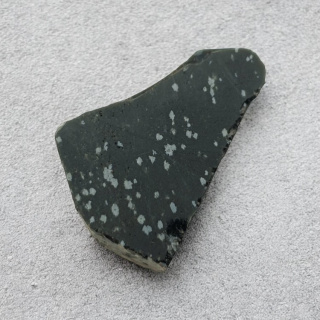 Snow obsidian cut raw 37x25 mm no 22