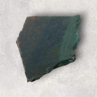 Bloodstone cut raw 32x30 mm No 17