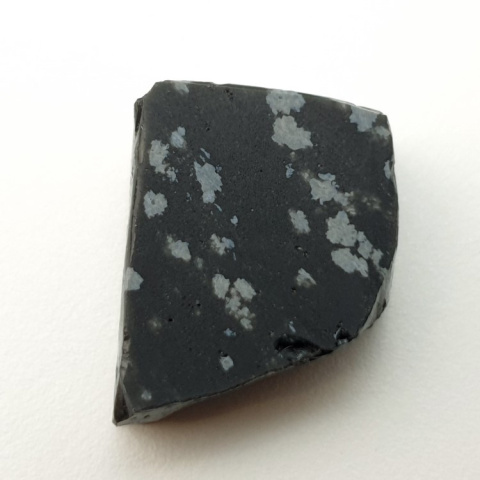 Snow obsidian cut raw 22x18 mm no 100 Snow obsidian cut raw 22x18 mm no 100