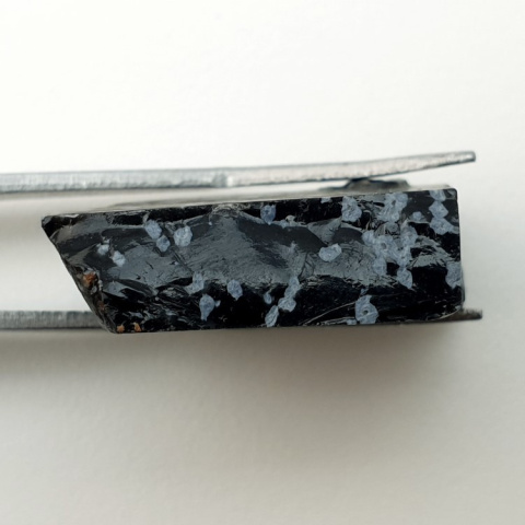 Obsydian śnieżny cięty surowy 25x20 mm nr 80 Obsydian śnieżny cięty surowy 25x20 mm nr 80