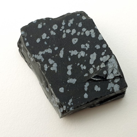 Obsydian śnieżny cięty surowy 25x20 mm nr 80 Obsydian śnieżny cięty surowy 25x20 mm nr 80