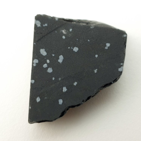 Snow obsidian cut raw 28x19 mm no 60 Snow obsidian cut raw 28x19 mm no 60
