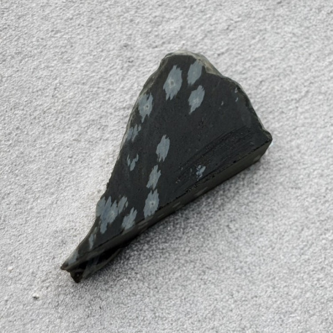 Snow obsidian cut raw 29x17 mm no 47 Snow obsidian cut raw 29x17 mm no 47
