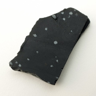 Cut snow obsidian raw 32x20 mm No 74