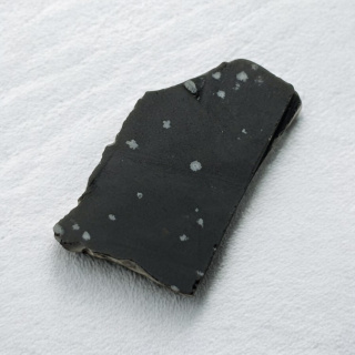 Cut snow obsidian raw 32x20 mm No 74