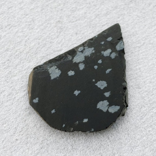 Snow obsidian cut raw 35x31 mm no 48