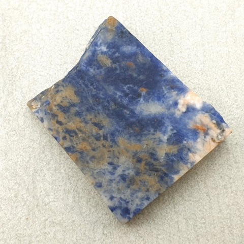 Sodalit cięty surowy 28x22 mm nr 5 Sodalit cięty surowy 28x22 mm nr 5