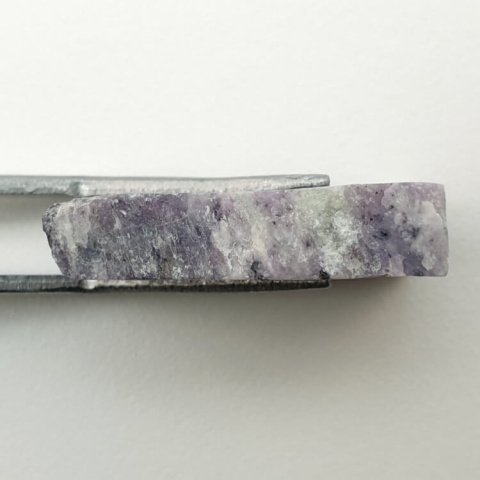 Kammererite cut raw 24x15 mm No 96