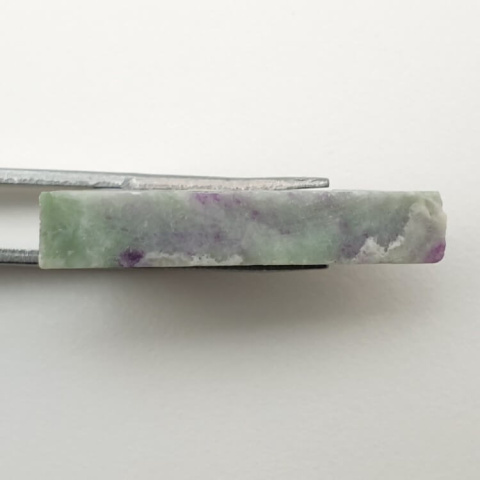 Kammererite cut raw 29x17 mm No 49 Kammererite cut raw 29x17 mm No 49