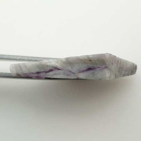 Kammererite cut raw 30x27 mm No 15 Kammererite cut raw 30x27 mm No 15