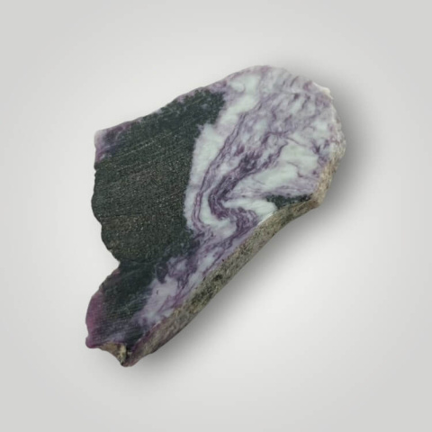 Kammererite cut raw 34x19 mm No 92 Kammererite cut raw 34x19 mm No 92