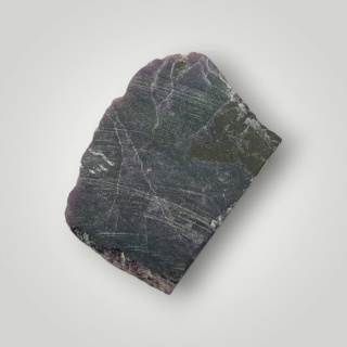 Cammererite cut raw 35x24 mm No 25