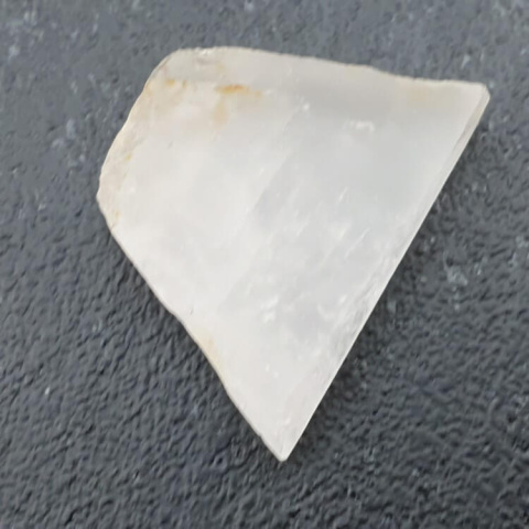 Cut raw rock quartz 27x21 mm no. 54 Cut raw rock quartz 27x21 mm no. 54
