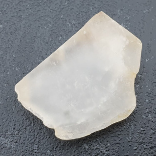 Cut raw rock crystal 30x23 mm No 62