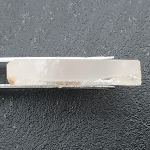 Cut raw rock quartz 33x25 mm No 10 Cut raw rock quartz 33x25 mm No 10
