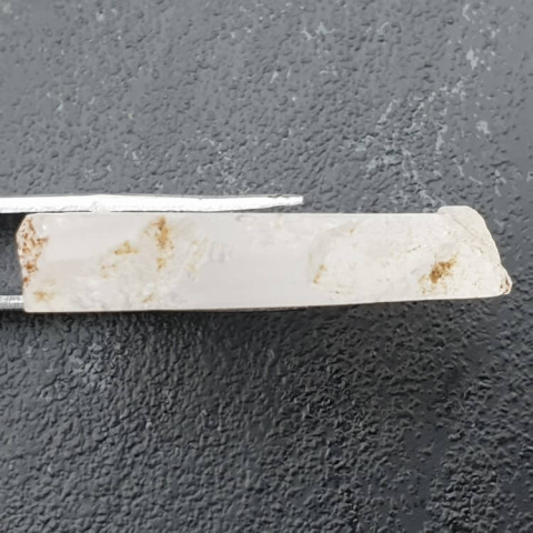 Cut raw rock quartz 34x24 mm No 60 Cut raw rock quartz 34x24 mm No 60