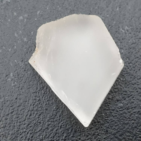 Cut raw rock quartz 27x20 mm no 84 Cut raw rock quartz 27x20 mm no 84