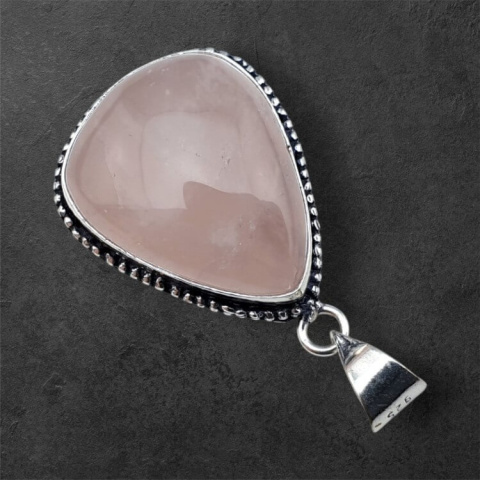 Pink quartz pendant 27x22 mm no 63 Pink quartz pendant 27x22 mm no 63