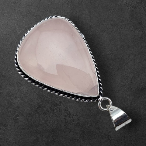 Pink quartz pendant 34x25 mm no 48 Pink quartz pendant 34x25 mm no 48