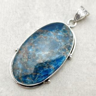Apatite pendant 39x23 mm no 76