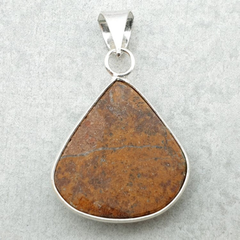Chrysoprase pendant 26x24 mm no 108 Chrysoprase pendant 26x24 mm no 108