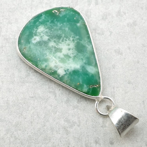 Chrysoprase pendant 30x21 mm no 158 Chrysoprase pendant 30x21 mm no 158