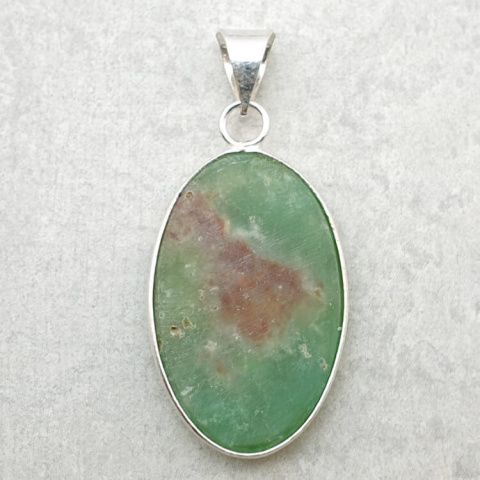 Chrysoprase pendant 33x22 mm no 136 Chrysoprase pendant 33x22 mm no 136