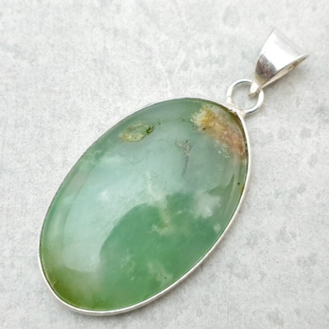 Chrysoprase pendant 37x23 mm no 101 Chrysoprase pendant 37x23 mm no 101
