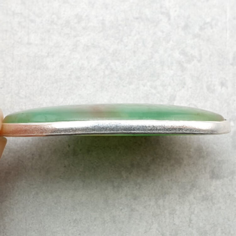 Chrysoprase pendant 40x23 mm no. 107 Chrysoprase pendant 40x23 mm no. 107