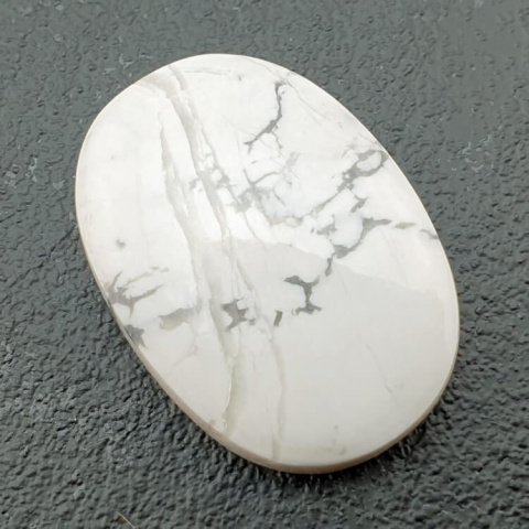 Howlite cabochon 28x20 mm no 44