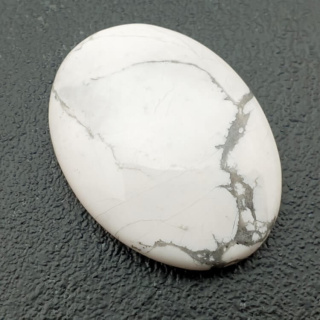 Howlite cabochon 30x22 mm no 51
