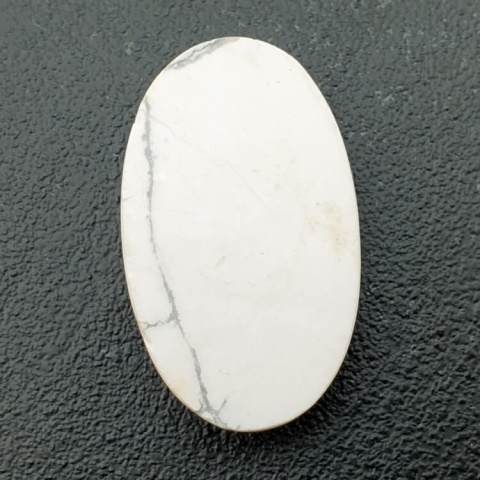Howlit kaboszon 32x19 mm nr 35 Howlit kaboszon 32x19 mm nr 35