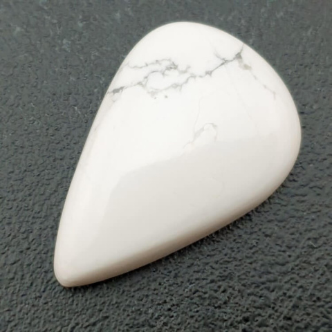 Howlite cabochon 32x22 mm no. 72 Howlite cabochon 32x22 mm no. 72
