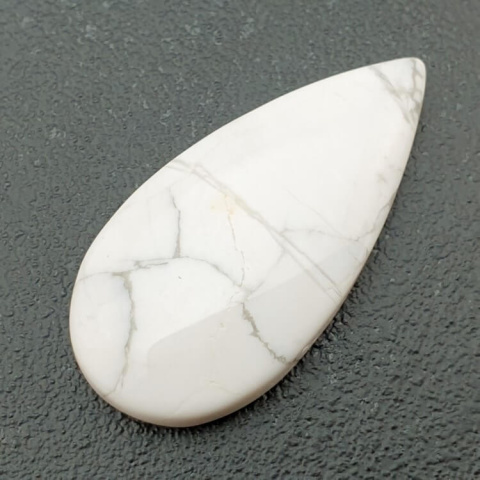 Howlite cabochon 38x19 mm no 49 Howlite cabochon 38x19 mm no 49
