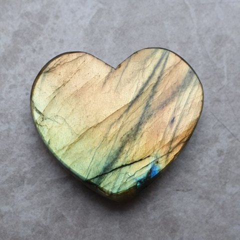 Labradorite cabochon heart 31x27 mm no. 150 Labradorite cabochon heart 31x27 mm no. 150